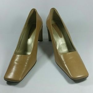 ENZO ANGIOLINI LADIES SIZE 6 1/2 SHOES
